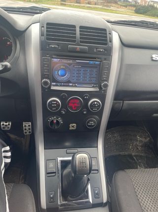 Suzuki Grand Vitara 2012