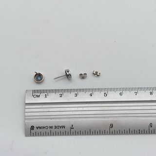 Pendientes de oro 18kt con gema azul
