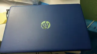 Portátil HP 2017 Azul Marino + Cargador