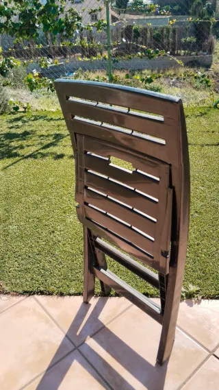 Silla plegable negra