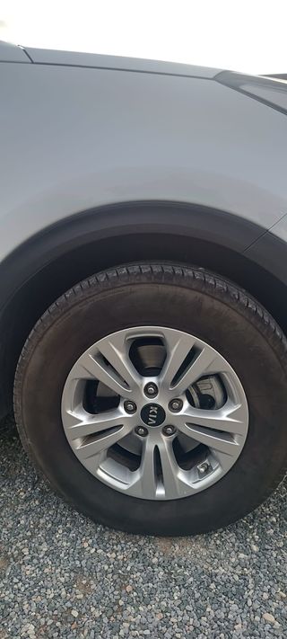 Juego de llantas + Neumáticos Firestone 215/70R16