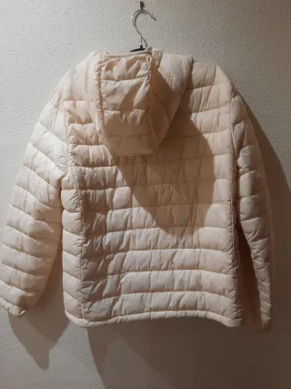 Cazadora Pull&Bear Beige con Capucha