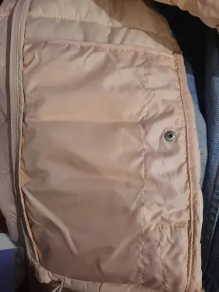 Cazadora Pull&Bear Beige con Capucha