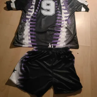 Camiseta y pantalón corto Real Madrid Kelme 1997-9