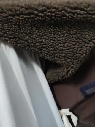 Cazadora imitación cuero con borrego