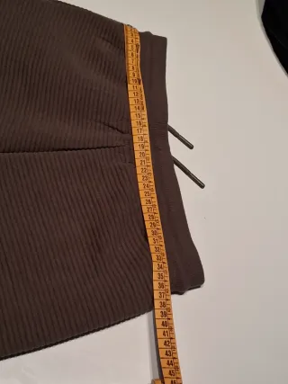 PANTALÓN CHÁNDAL VERDE OSCURO, ESTILO MILITAR