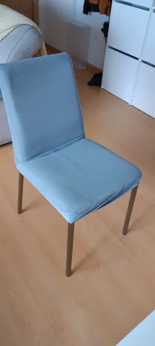 Juego de 4;Silla de comedor para retapizar.