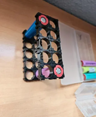 Pilas 18650 con caja y soportes