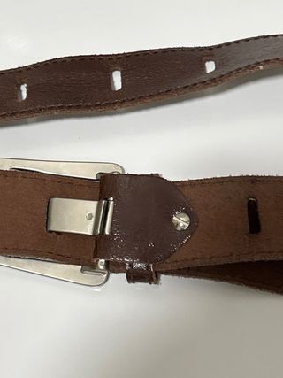 Cinturón de cuero marrón