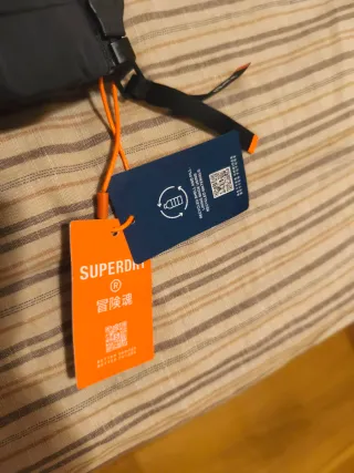 Anorak Superdry Gris oscuro