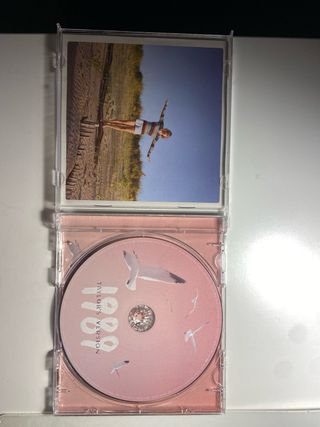 CD 1989 Taylor's Version. Version Rosa