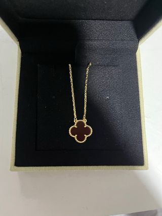 Collar Van Cleef & Arpels Oro y Rojo