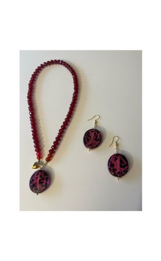 Conjunto collar y pendientes animal print