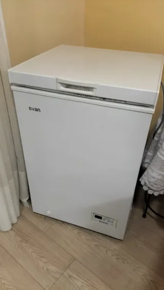 1 Congelador y 2 frigoríficos.