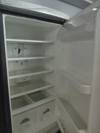 Frigorífico DAEWOO (nofrost)