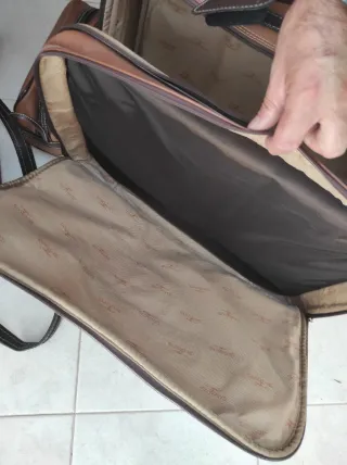 Juego de maleta, bandolera y neceser de viaje