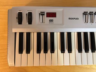 Teclado MIDI Midiplus 49 Origin USB