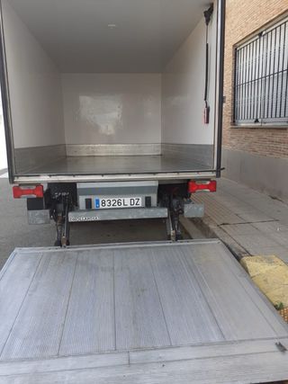 Camión Iveco 35-160