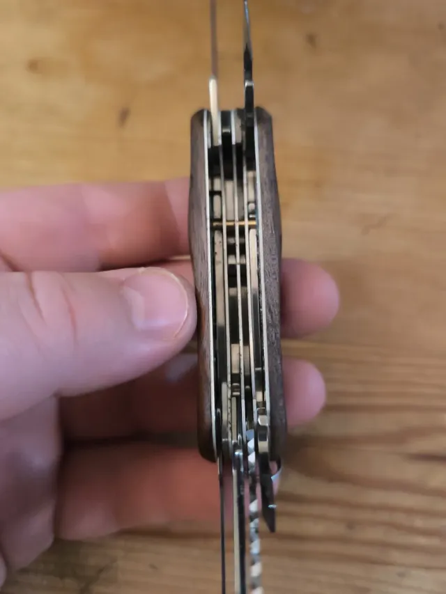 Navaja Victorinox Delemont Eco Wood 150 Años