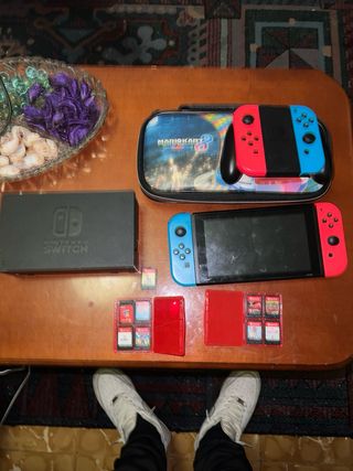 Nintendo Switch Rojo y Azul