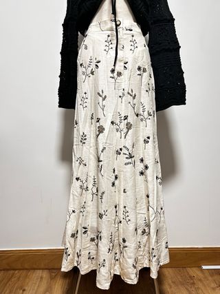 Conjunto Crochet Negro y Falda Estampada Talla XL