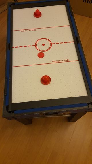 Futbolín, mesa multijuegos