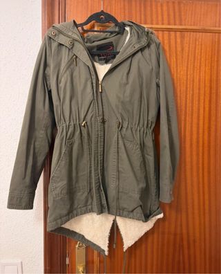 Parka verde con forro de borreguito