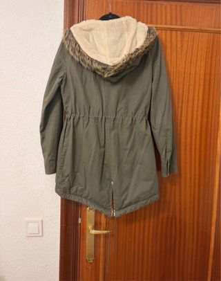 Parka verde con forro de borreguito