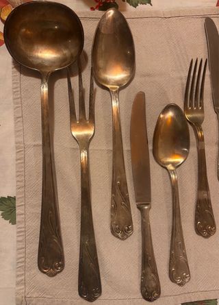 Antico servizio posate in metallo argentato