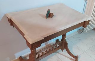 MESA AUXILIAR ANTIGUA