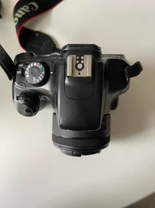 Cámara Canon EOS 1100D + Lente 50mm