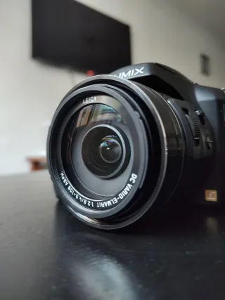 Cámara Panasonic Lumix DMC-FZ200