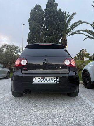 Volkswagen Golf GTI MK5