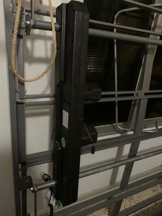 Cama ortopédica metálica con motor