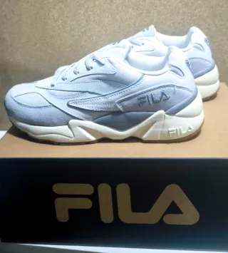 Zapatillas Fila V94M Grises y Blancas