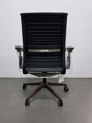 Silla STEELCASE THINK v2 nueva a estrenar pro