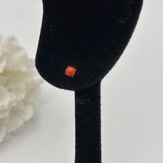 Pendientes de oro 18kt con coral naranja