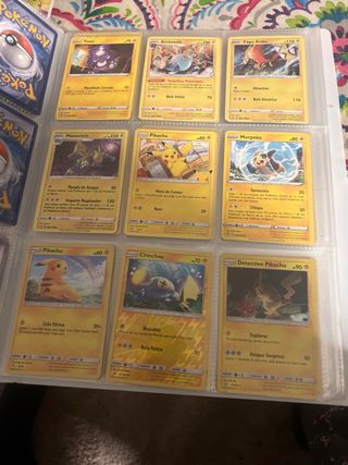 Álbum Pokémon TCG BreakThrough Charizard