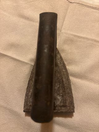 Antico ferro da stiro in ghisa