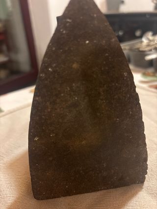 Antico ferro da stiro in ghisa