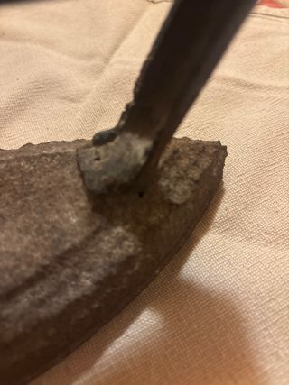 Antico ferro da stiro in ghisa