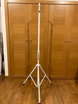 Pantalla de proyección trípode desmontable. Ideal