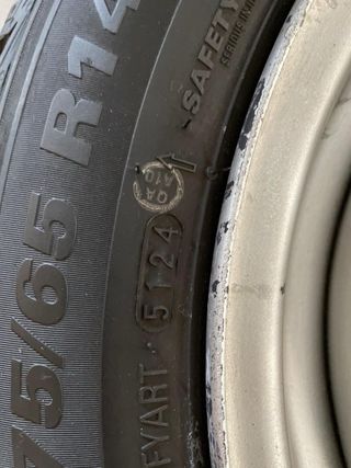 4 Neumáticos 175/65 R14 con Llantas