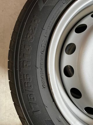 4 Neumáticos 175/65 R14 con Llantas