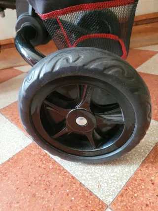 Passeggino Triciclo Pieghevole Colibrì Rosso