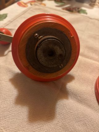 Macinino da caffè vintage rosso