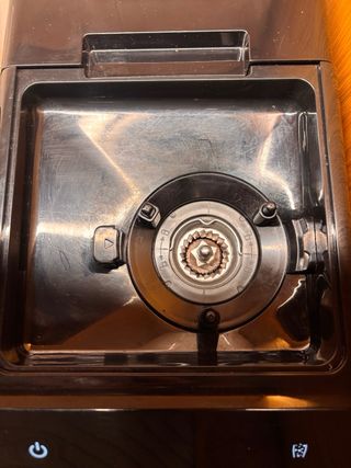 Cafetera Taurus Accento Latte Superautomatica