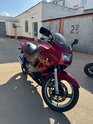 Kawasaki ZZR 250
