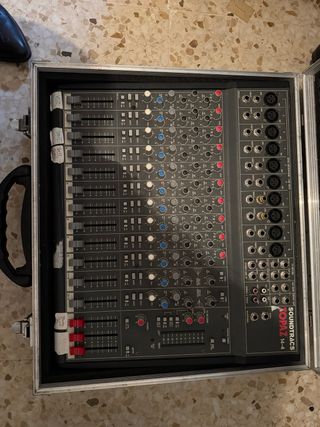 Mesa de Mezclas Soundtracs Topaz 14-4