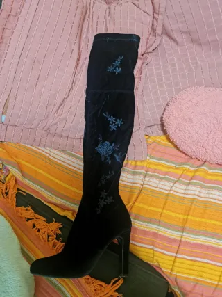 Botas altas terciopelo negro